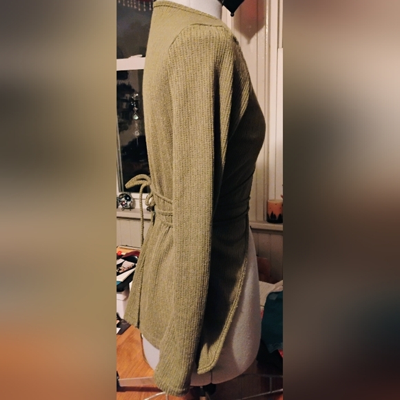 Olive Green Women's Sweater - Picture 2 of 3